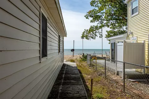 Exterior - 4028 E Michigan, Au Gres, MI 48703 photo 18 of 22