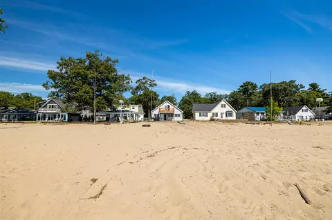 Exterior - 4028 E Michigan, Au Gres, MI 48703 photo 11 of 22
