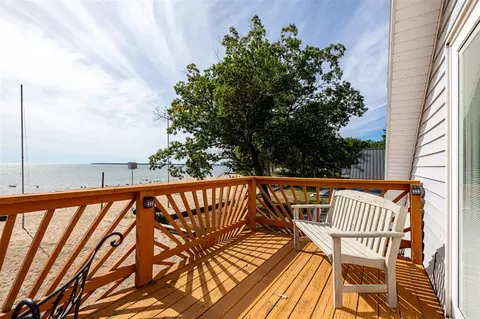 Exterior - 4028 E Michigan, Au Gres, MI 48703 photo 6 of 22
