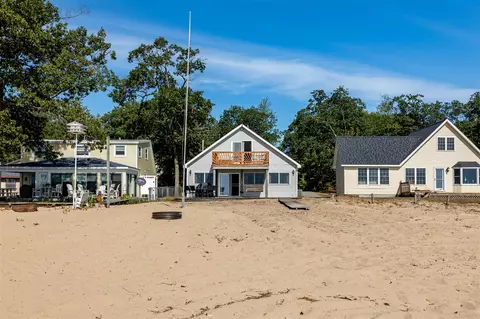 Exterior - 4028 E Michigan, Au Gres, MI 48703 photo 12 of 22