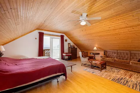 Bedroom - 4028 E Michigan, Au Gres, MI 48703 photo 5 of 10
