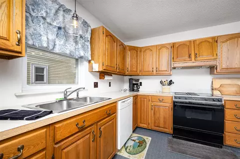 Kitchen - 4028 E Michigan, Au Gres, MI 48703 photo 2 of 2