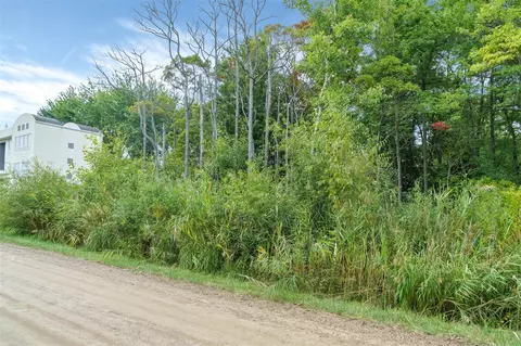 7257 Miami, South Haven, MI 49090