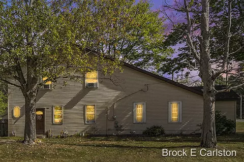 1182 E Hile, Norton Shores, MI 49441