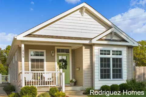 1855 Herrick, Grand Rapids, MI 49505