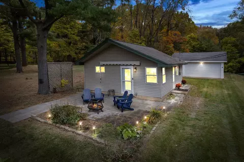 15870 Oak, Decatur, MI 49045