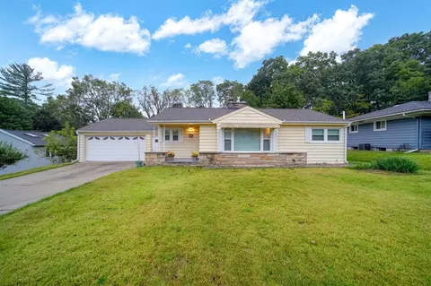 2007 Cascade, Jackson, MI 49203