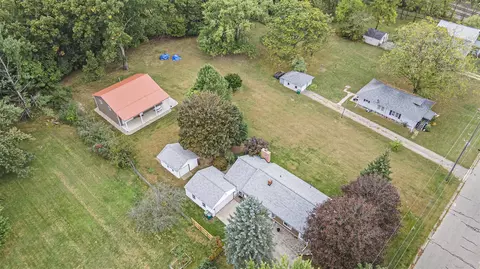 429 N 30th, Springfield, MI 49037 photo 6