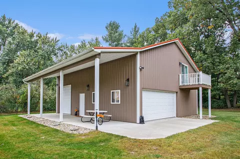 429 N 30th, Springfield, MI 49037