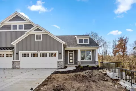 4728 Albright #13, Grandville, MI 49418