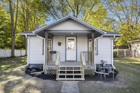 314 N Douglas, Three Rivers, MI 49093 photo 3
