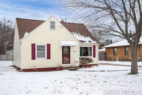 843 Floyd, Wyoming, MI 49509