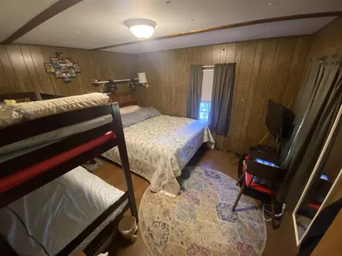 Bedroom - 5376 Point, Remus, MI 49340 photo 6 of 8