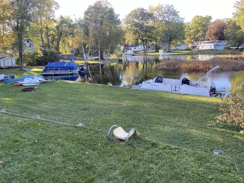 Exterior - 5376 Point, Remus, MI 49340 photo 5 of 6