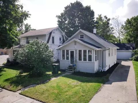 2116 Donora, Lansing, MI 48910