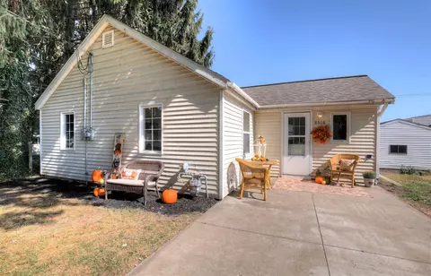 8516 Harlow, Byron Center, MI 49315