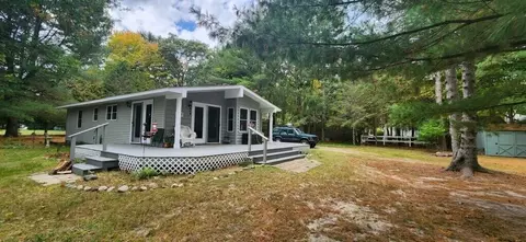 Exterior - 87 E Hanover, Pentwater, MI 49449 photo 8 of 9