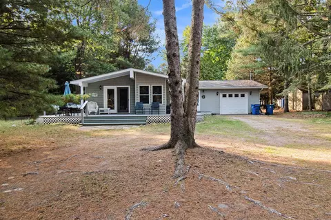 87 E Hanover, Pentwater, MI 49449