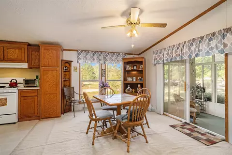 Dining - 5908 113th, Pullman, MI 49450 photo 2 of 2