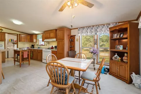Dining - 5908 113th, Pullman, MI 49450 photo 1 of 2