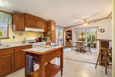 Kitchen - 5908 113th, Pullman, MI 49450 photo 3 of 4