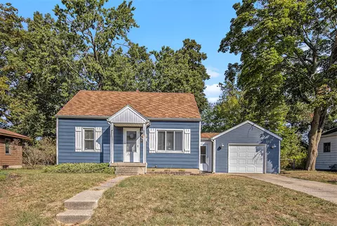 953 Iowa, Wyoming, MI 49509