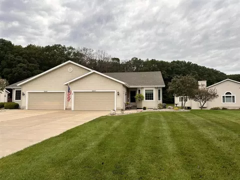 3847 Fairway #21, Norton Shores, MI 49441