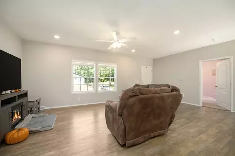 Living - 4646 110th, Pullman, MI 49450 photo 2 of 2