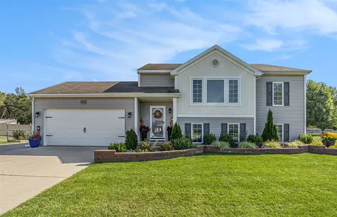 50519 Jordan St, Paw Paw, MI 49079