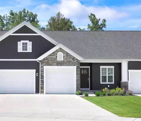 2797 W Cobblestone #7, Kentwood, MI 49512