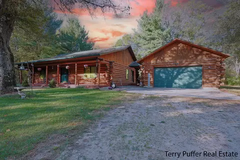 1101 S Thornapple, White Cloud, MI 49349