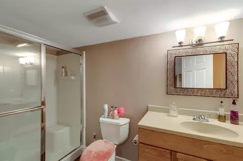 Bath - 47636 Scenic Cir S, Canton, MI 48188 photo 8 of 9
