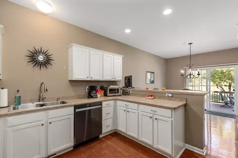 Kitchen - 47636 Scenic Cir S, Canton, MI 48188 photo 1 of 3