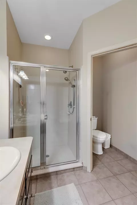 Bath - 47636 Scenic Cir S, Canton, MI 48188 photo 5 of 9