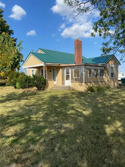 6431 Sharon Holw, Manchester, MI 48158