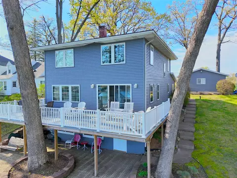 31701 Karl, Dowagiac, MI 49047