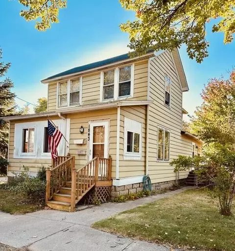 1843 Harrison, Muskegon, MI 49441