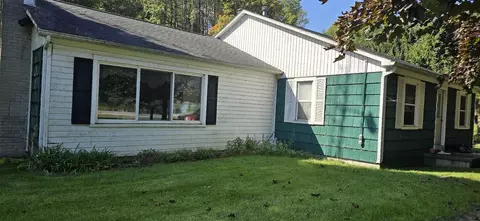 3750 S Lakeshore, Harbor Beach, MI 48441