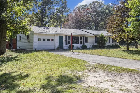 1515 W Bard, Muskegon, MI 49445