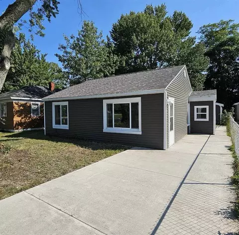 2307 Madalene Ave, Muskegon, MI 49442