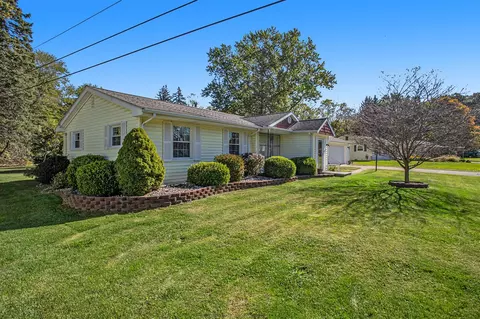2613 Renfrew, Jackson, MI 49201 photo 3