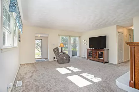 2613 Renfrew, Jackson, MI 49201 photo 4