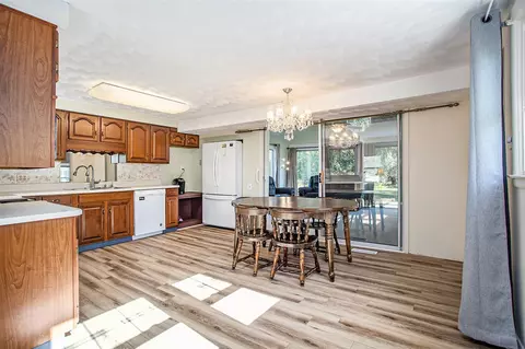 2613 Renfrew, Jackson, MI 49201 photo 8