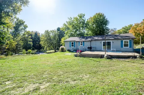 Exterior - 619 Circle Rdg, Buchanan, MI 49107 photo 11 of 12