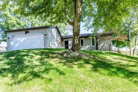Exterior - 619 Circle Rdg, Buchanan, MI 49107 photo 2 of 12