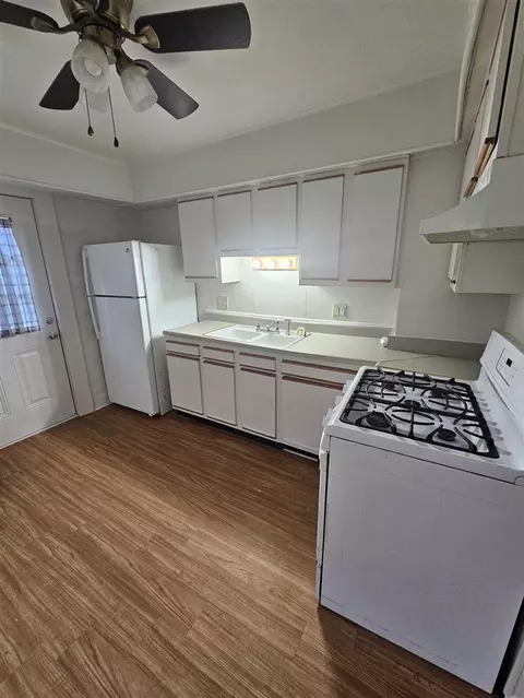 Kitchen - 4428 Winifred, Wayne, MI 48184 photo 1 of 2