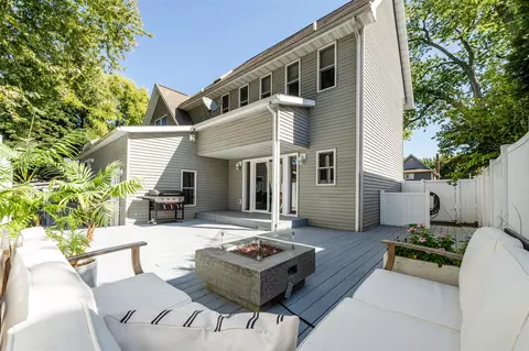 Exterior - 512 Wayne, Saint Joseph, MI 49085 photo 6 of 8