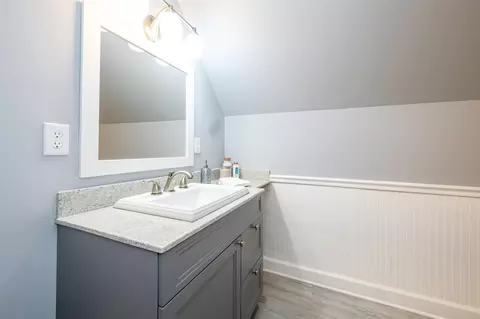 Bath - 512 Wayne, Saint Joseph, MI 49085 photo 4 of 5