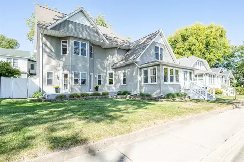 512 Wayne, Saint Joseph, MI 49085