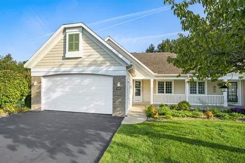 444 Timber Lk W, Holland, MI 49424